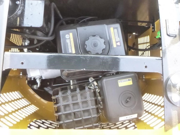 agt-h12r-hydraulic-excavator-image-24