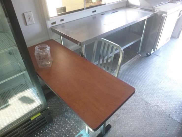 2007-ford-e350-image-18