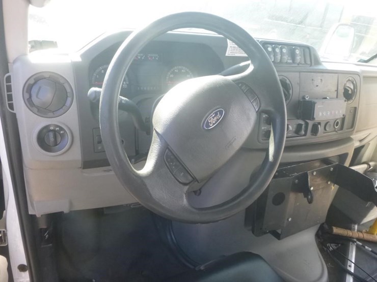 2014-ford-e450-image-9