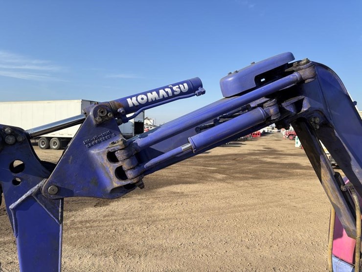 komatsu-pc20uu-3-image-15