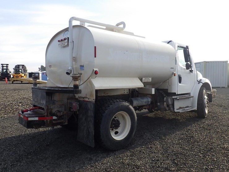2017-freightliner-m2-s/a-water-truck-image-4
