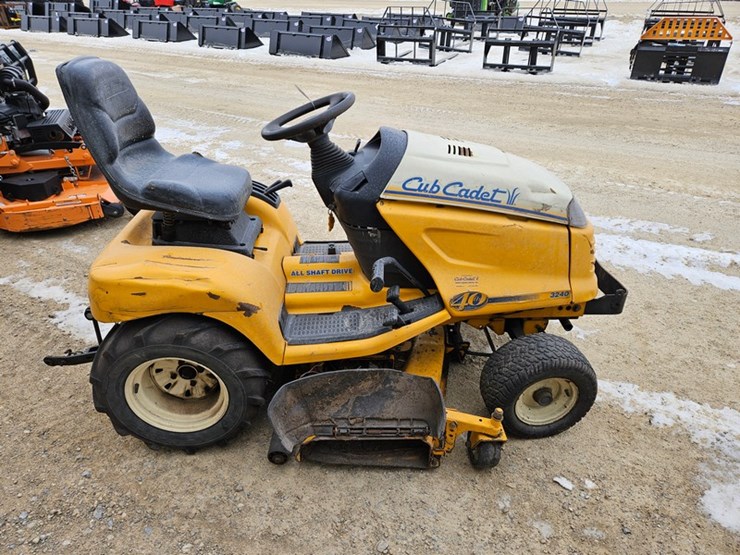 2001-cub-cadet-3240-image-6