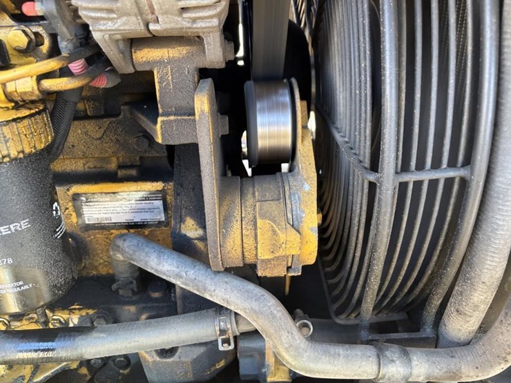 2010-deere-310j-image-53