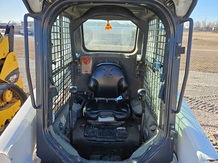 2015-bobcat-s770-image-8