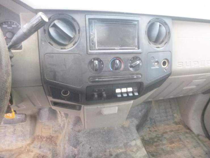 2009-ford-f550-image-16