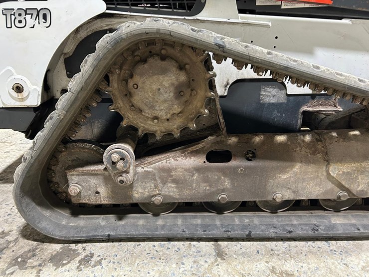 2022-bobcat-t870-image-13