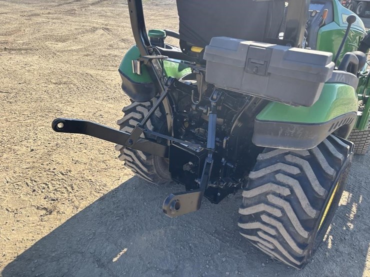 john-deere-1025r-image-13