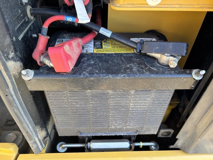 2022-caterpillar-303.5-image-46