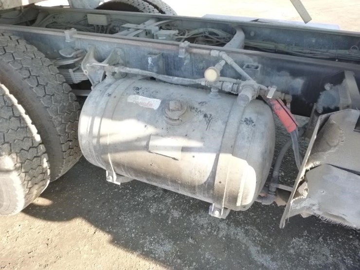 2004-international-7400-image-24