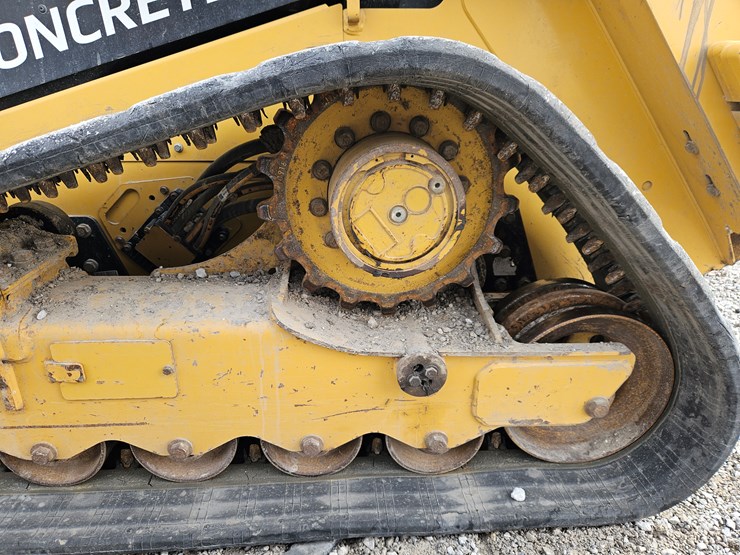 2022-caterpillar-279d3-image-22