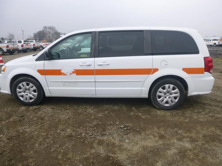 2014-dodge-grand-caravan-image-5