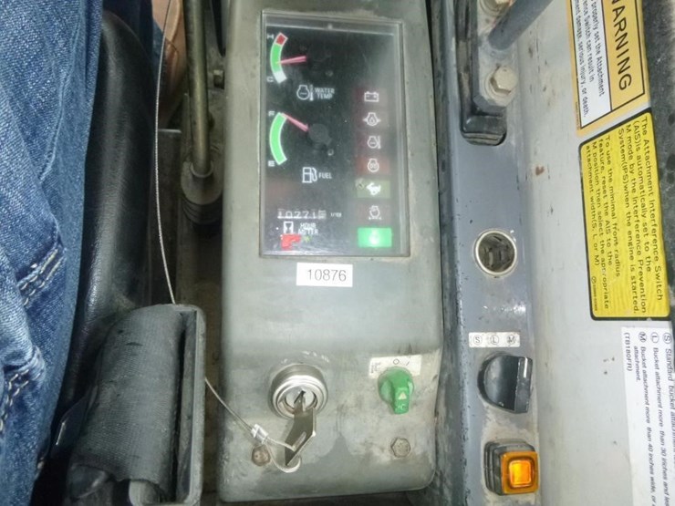 2012-takeuchi-tb180fr-image-10