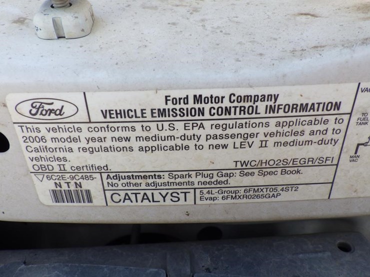 2006-ford-econoline-350-image-12