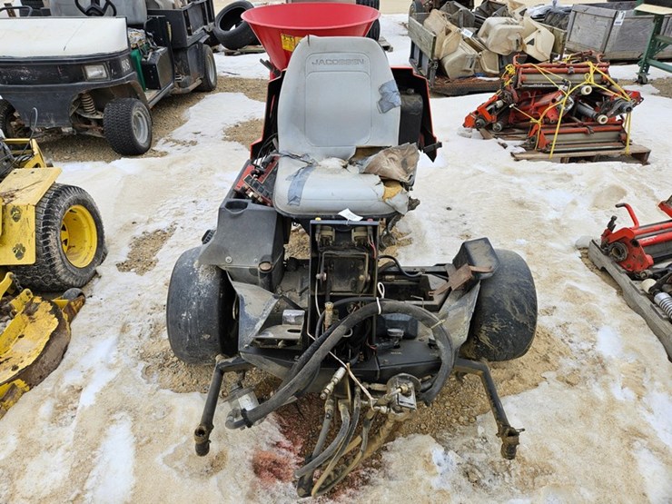 #126-•-jacobsen-greens-king-1962d-greens-mower-chassis-image-6