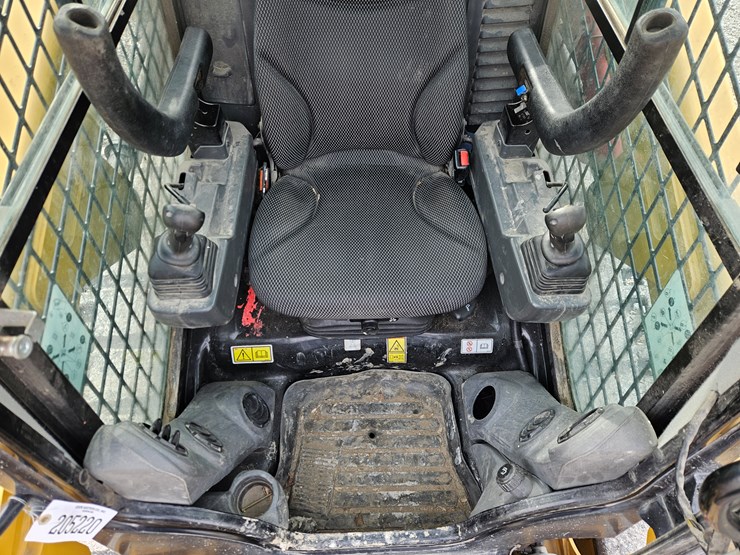 2022-caterpillar-279d3-image-9