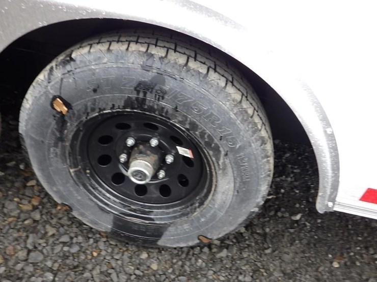 2026-royal-larct52-826v-86-t/a-enclosed-trailer-image-13