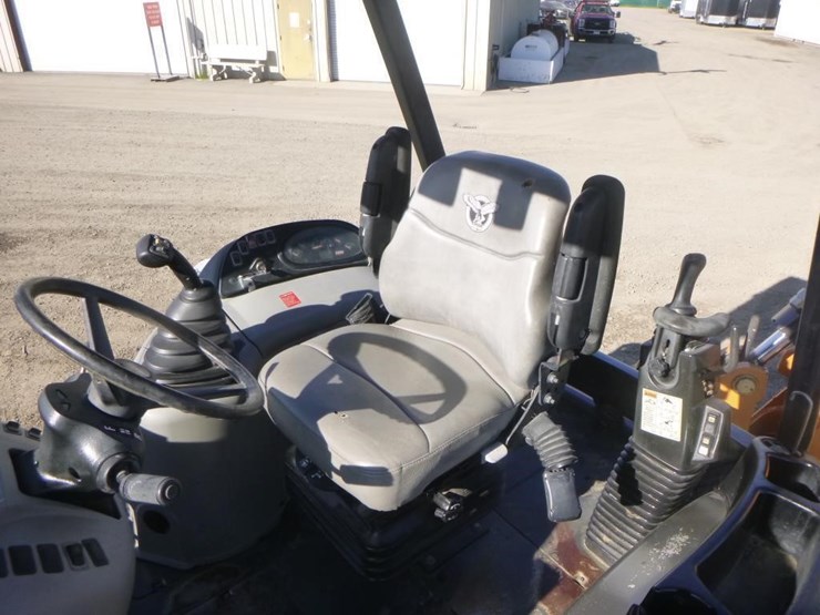 2018-case-580sn-image-31