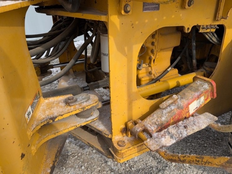 1983-john-deere-444h-image-27