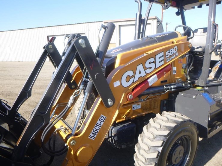 2018-case-580sn-image-15