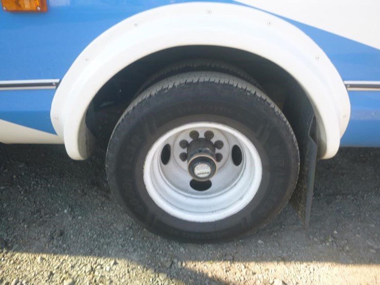 2014-ford-e450-image-14