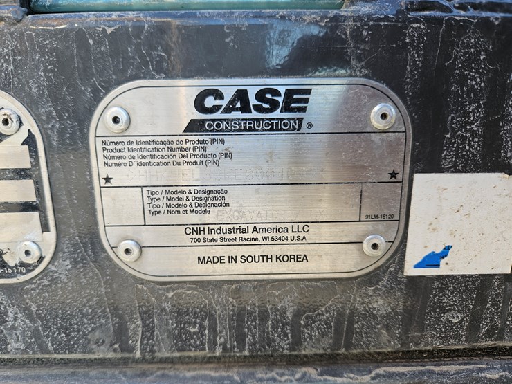 2019-case-cx37c-image-7