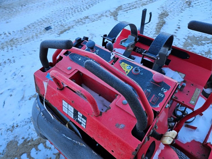 #161-•-gravely-pro-stance-60-stand-up-zero-turn-mower-image-21