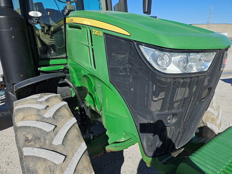 john-deere-7210r-image-3