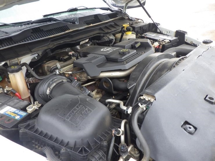 2016-dodge-3500-image-11