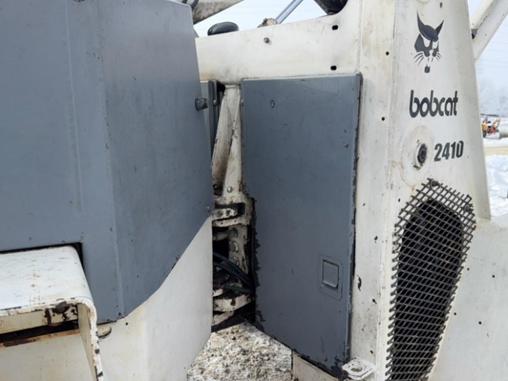 bobcat-2410-image-7
