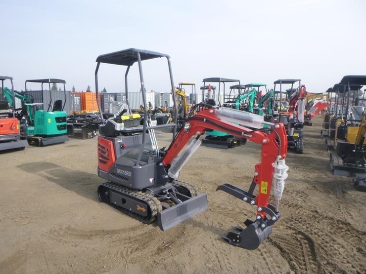 2025-agt-mx15rx-hydraulic-excavator-image-2