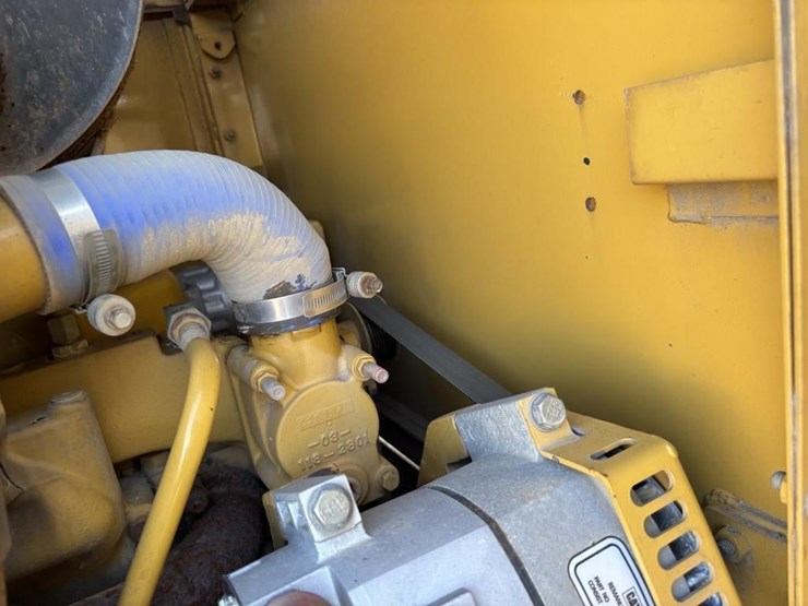 2005-caterpillar-143h-image-67