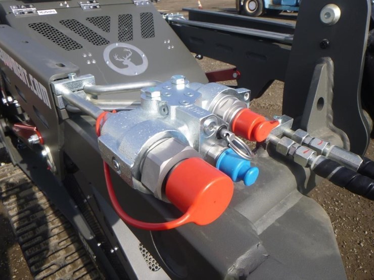 2025-kubota-d1703-image-12