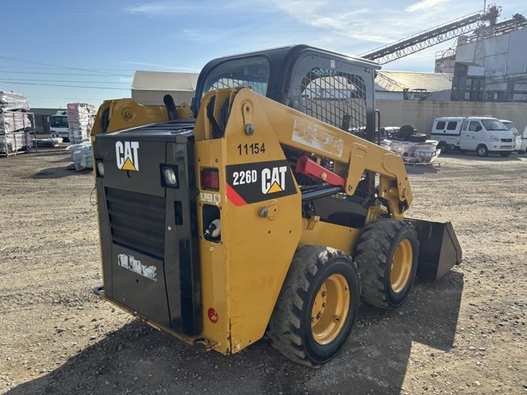 2018-caterpillar-226d-image-3