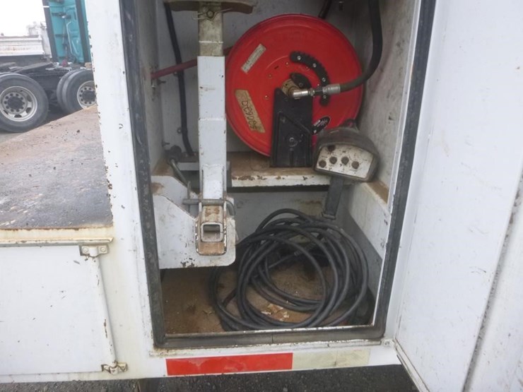 2009-ford-f550-image-12