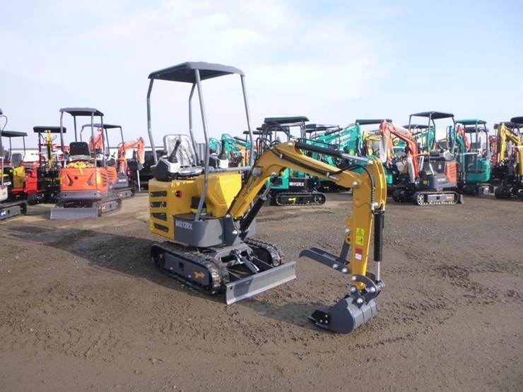 agt-mx12rx-hydraulic-excavator-image-2