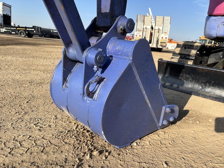 komatsu-pc20uu-3-image-12