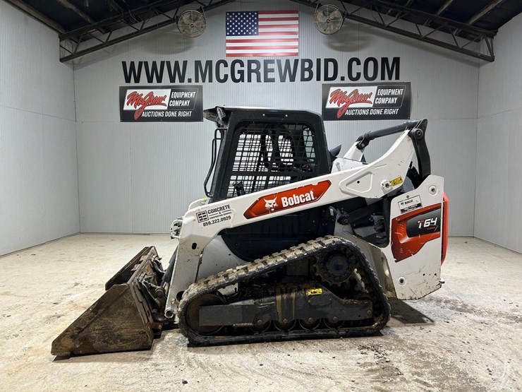 2020-bobcat-t64-image-1