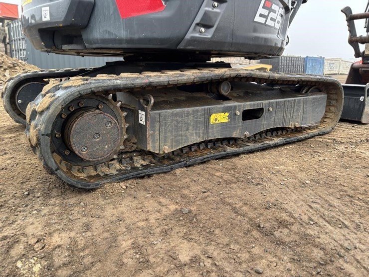 2021-bobcat-e26-image-23