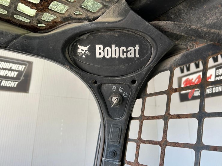 2016-bobcat-t450-image-26