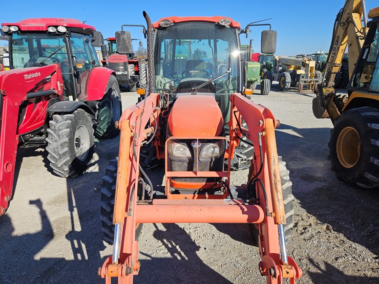 2010-kubota-m7040-image-4