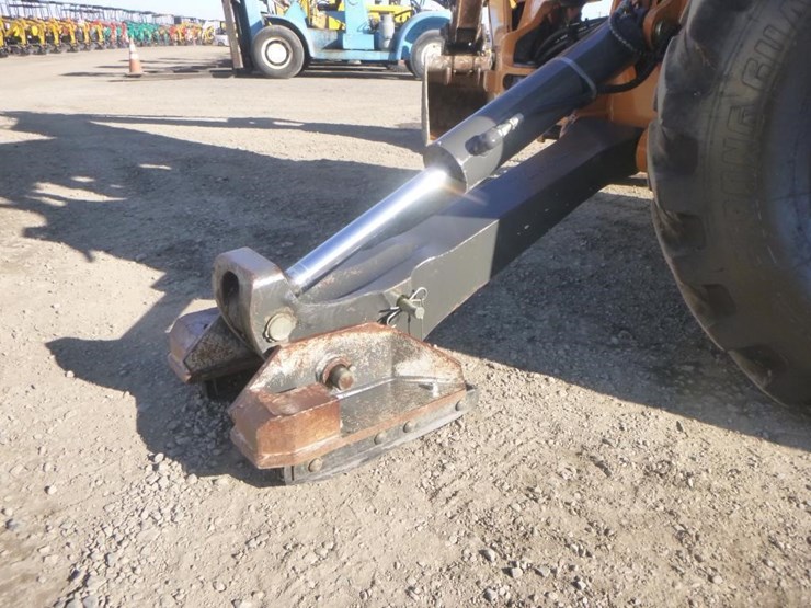 2018-case-580sn-image-21