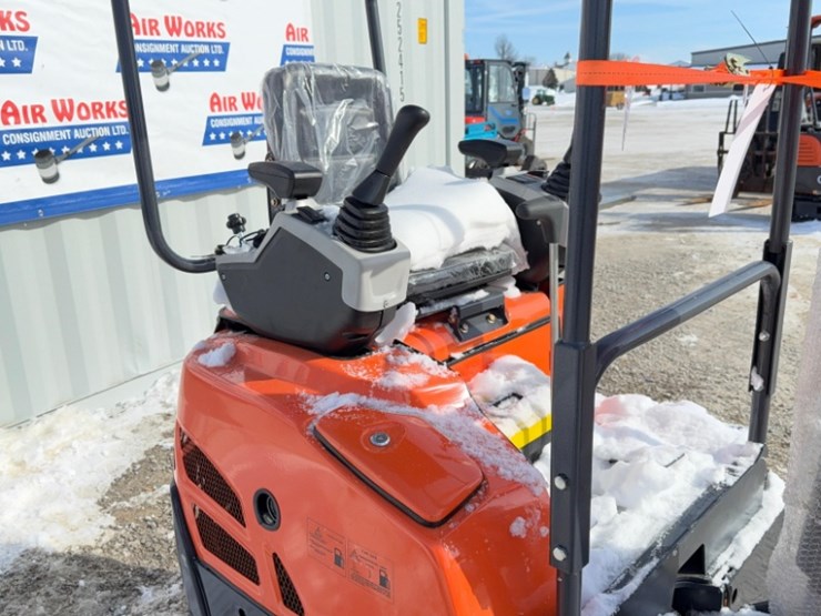 new-unused-aboss-model-gh25-mini-excavator,-kubota-d722,-3-cylinder-diesel,-hyd.-thumb,-sn#4554605-image-12