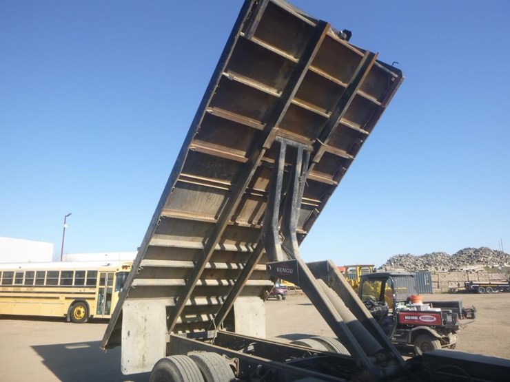 2007-ford-f650-image-10