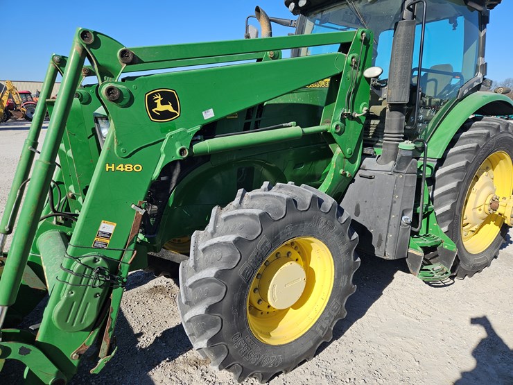 2014-john-deere-7210r-image-23