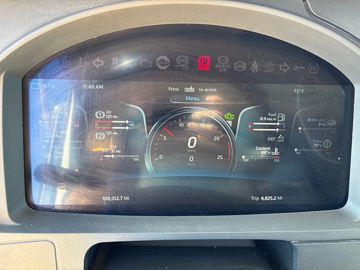 2024-kenworth-t880-image-15