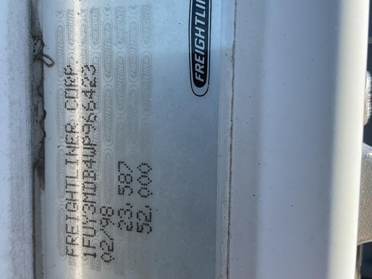 1998-freightliner-fld112-image-5