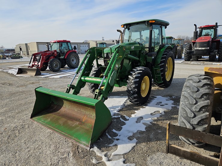 2013-john-deere-6115d-image-25
