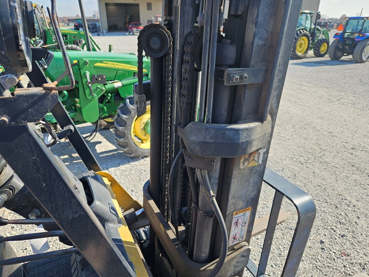 caterpillar-c6000-image-18