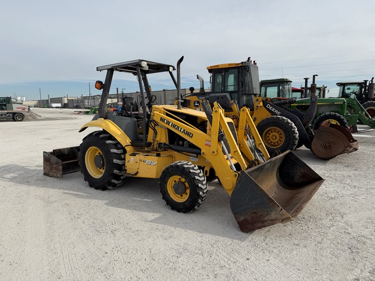 new-holland-u80-image-20