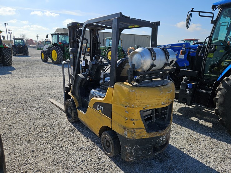 caterpillar-c6000-image-12